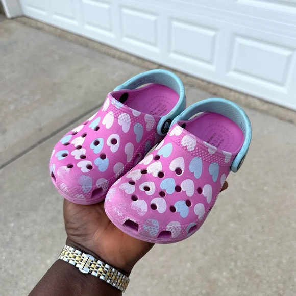 Crocs Toddler Girls Classic Easy Icon Heart Clogs from Finish Line - Picture 3 of 8